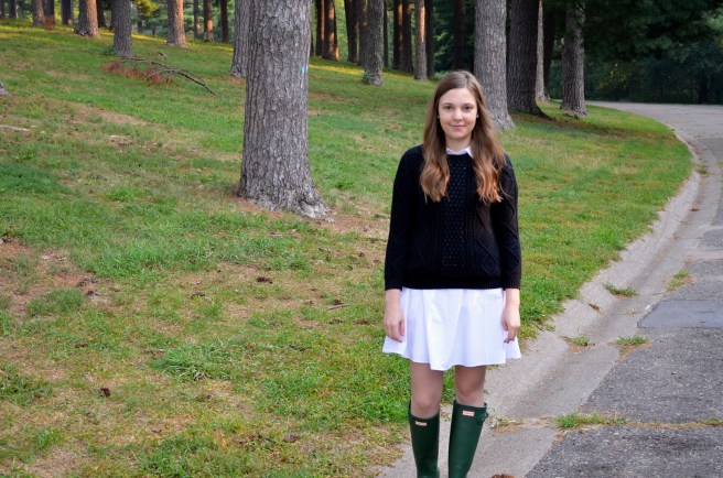 White Shirt Dress and Hunter Boots_0602